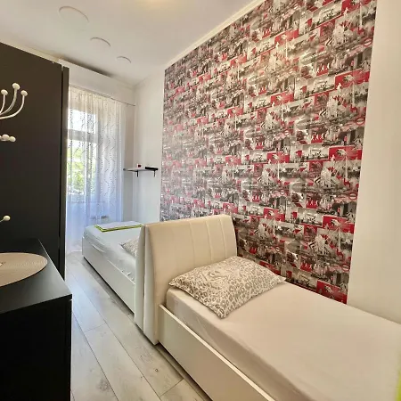 House Lona Case de vacanță *
